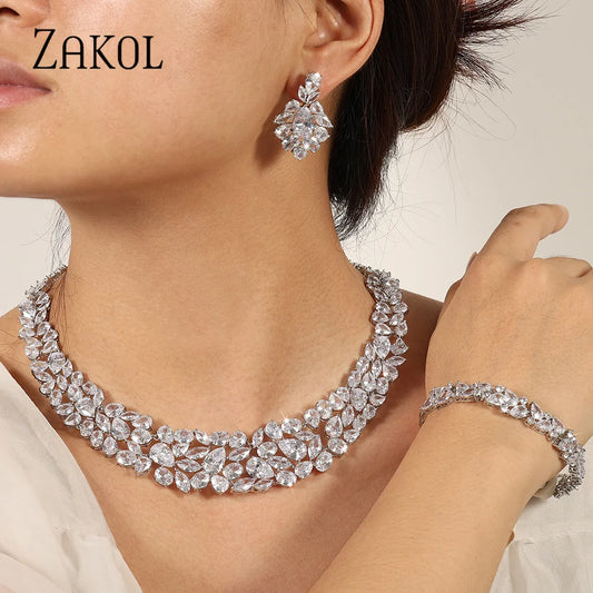 Parure ZAKOL – Éclat Floral Cristal Blanc (Édition Limitée – 2 ou 3 pièces)
Référence : FSSP2002