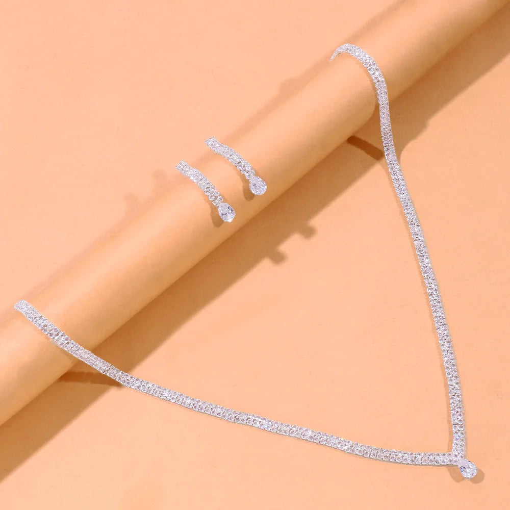 Parure Cristal Argenté – Élégance Géométrique par Stonefans