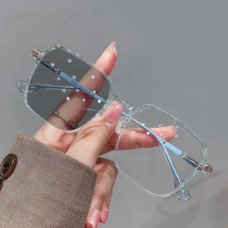 Lunettes 2055 – Photochromiques & Anti-Lumière Bleue
