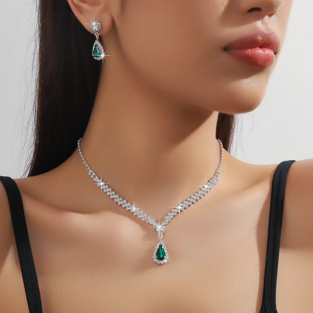 Parure Cristal Impérial – Collier Goutte & Boucles (Édition Mariage)