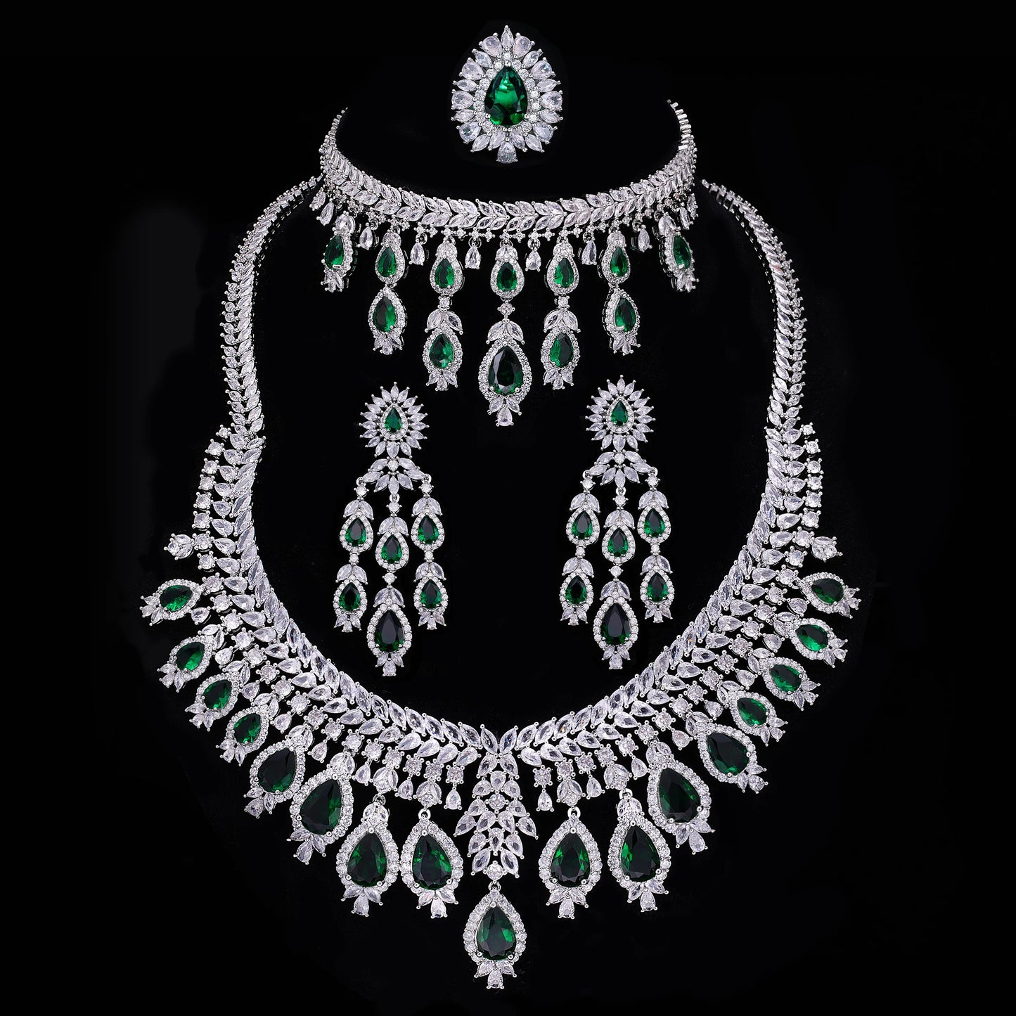 Parure Royale Émeraude – Bijoux Mariée Luxe 4 Pièces
(Édition Limitée – Style Dubaï 2024)
Référence : ZY-DZ279
Prix : 149,90 € (au lieu de 179,90 €)
