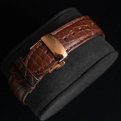SUGESS ST8004 – Tourbillon Mécanique Prestige (Édition Cuir Crocodile)